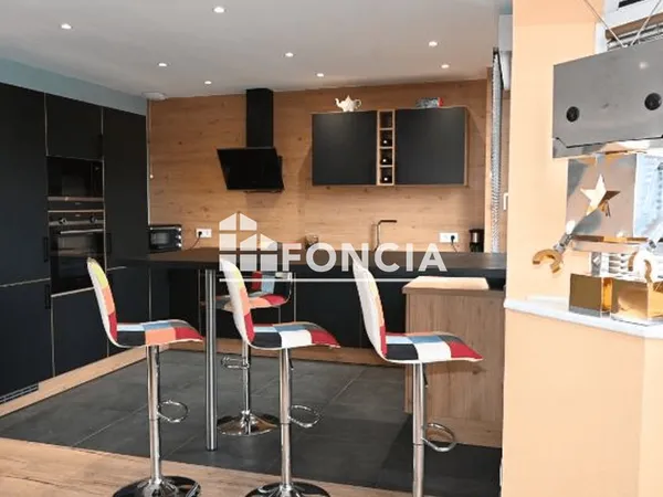 Bel appartement entièrement rénové - T4 -111m2