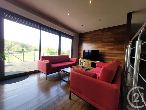Maison 10 pièces 148 m²