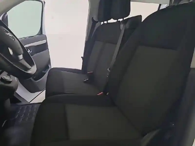 Opel Vivaro ca fixe l2 2.0 diesel 120 ch bva8 — photo 16
