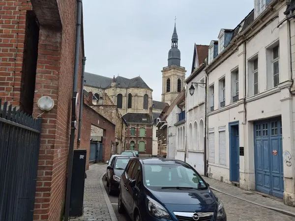 Chambre meublee pour etudiant CAMBRAI CENTRE