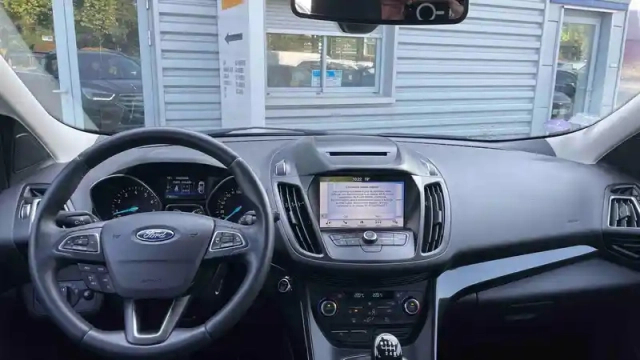 Ford Kuga 1.5 flexifuel-e85 150 s&amp;s 4x2 bvm6 — photo 5