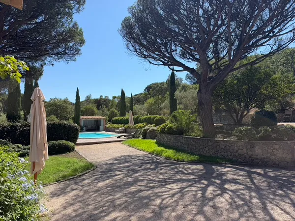 Maison à louer - Ramatuelle disponible pour l'hiver 26/27, 5 chambres