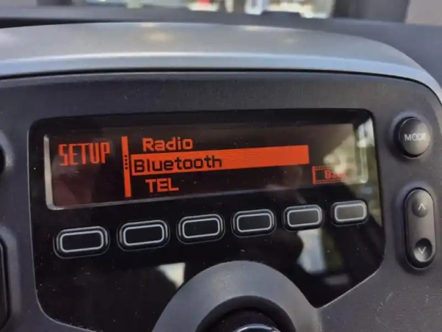 Peugeot 108 1.0 vti 68 active — photo 5