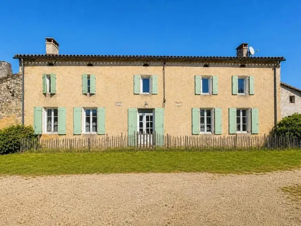 Maison 7 pièces 290 m²