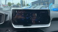 Peugeot 2008 1.2 PureTech 130ch S&S GT EAT8 — photo 26