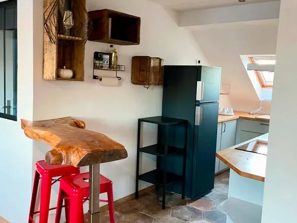 Appartement F2 mansardé 42m² - Centre ville Sarreguemines - Cuisine équipée