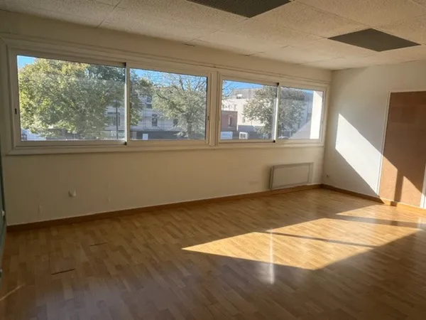 Local commercial Sautron centre ville 33 m2