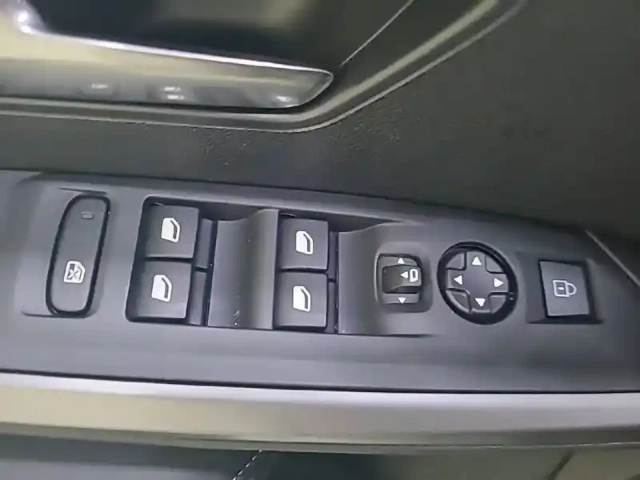 Peugeot 5008 hybrid 136 e-dcs6 — photo 98