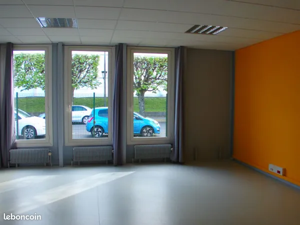 Bureau 42 m² à louer