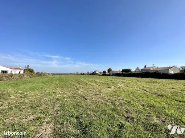 Terrain 303 m² LA TRANCHE SUR MER