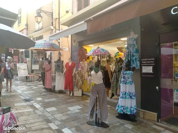 AV BAIL COMMERCIALE centre historique de Hyères