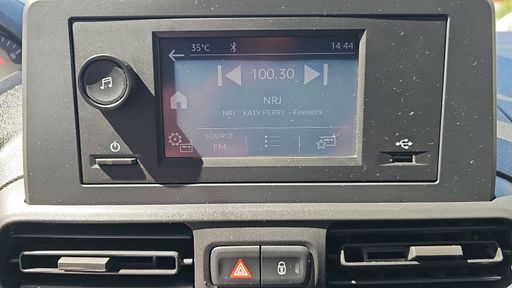 Peugeot Partner 1.2 PureTech 110 - Pack Asphalt – 2023 – 16224 km – Essence – Boîte Manuelle — photo 22