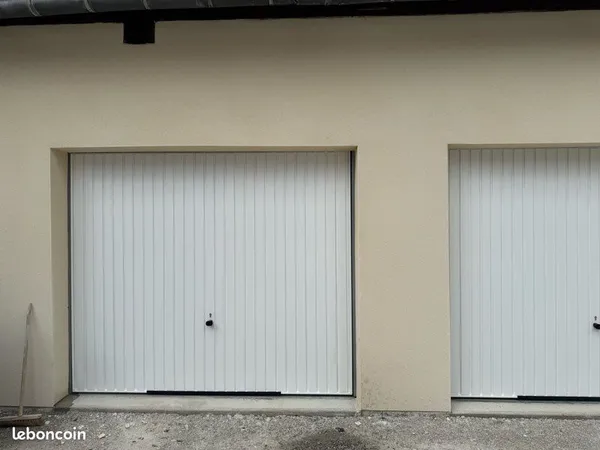 Stationnement Location Roye   90€