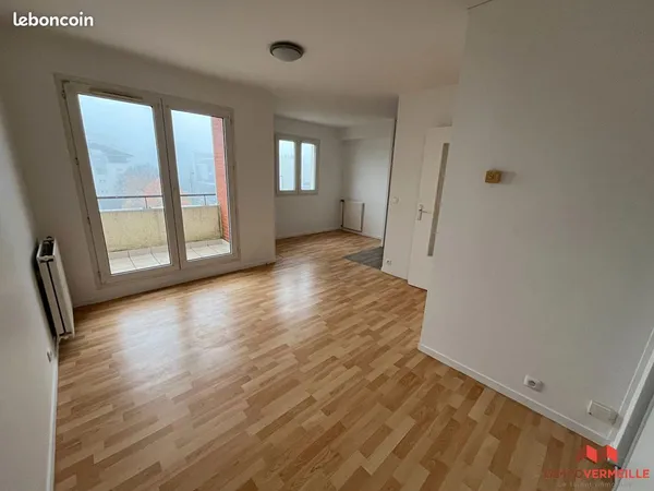 Studio 1 pièce 27 m²