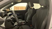 Peugeot 2008 1.2 Hybrid 145ch GT e-DCS6 — photo 12