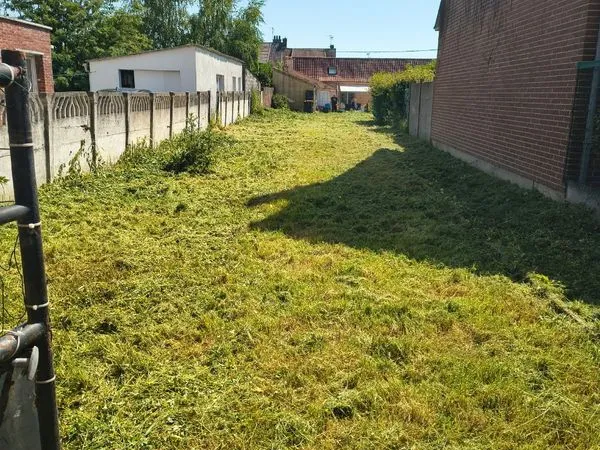 Terrain constructible 404m2 pour 8mde façade