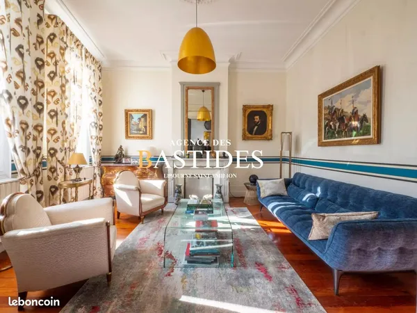 Maison 6 pièces 217 m²