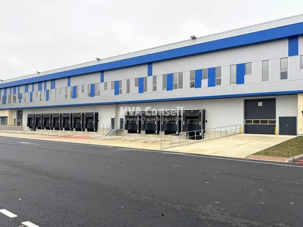 Immeuble industriel 3256 m²