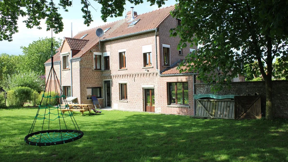 Photo 1