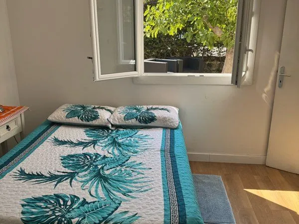 Joli t2 40 m2 rez de jardin sur Hyères disponible immédiatement