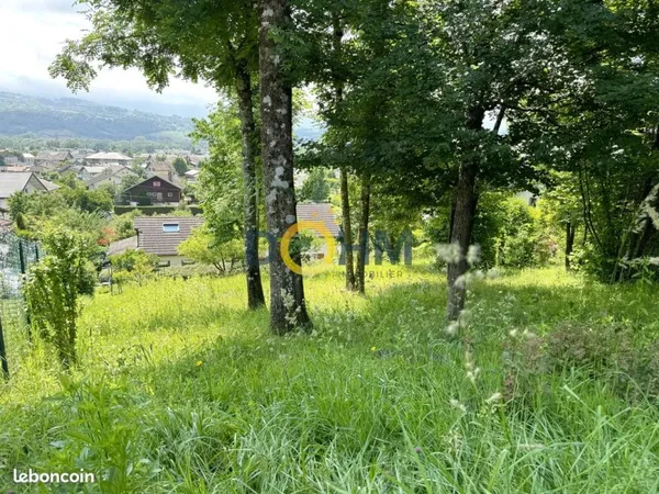 Terrain 710 m² Albens