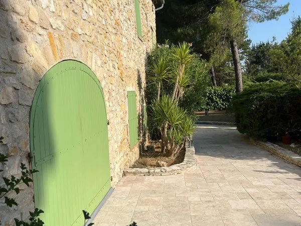 Maison et villa de prestige Vente Alès 6p 600m² 2500000€