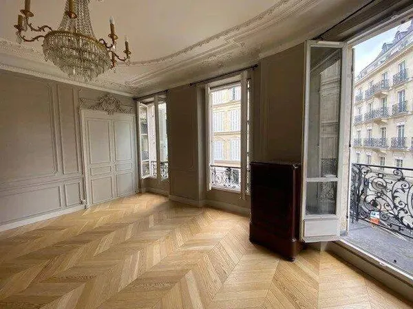 Appartement 6 pièces 151 m²