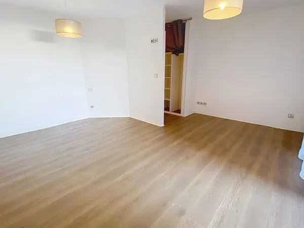 Studio 1 pièce 29 m²