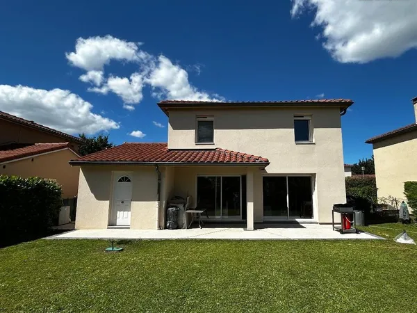 Maison - 4 pièces - 92m²