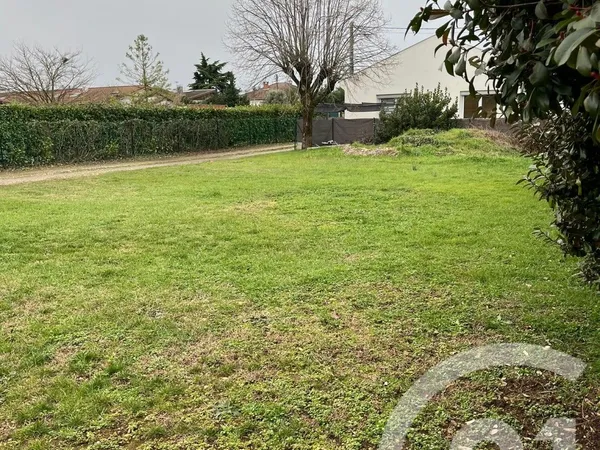 Terrain 474 m²