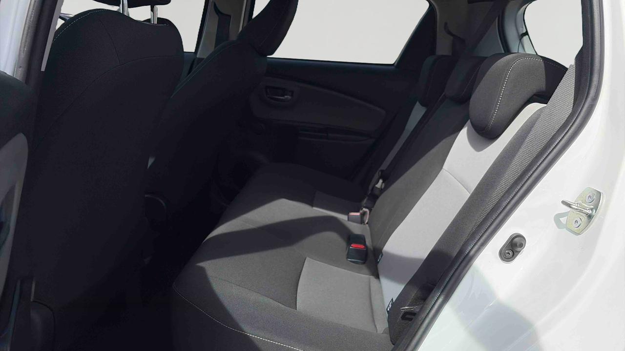 Toyota Yaris 110 VVT-i — photo 12