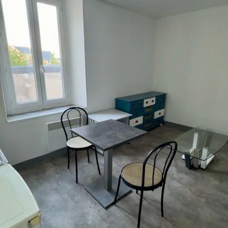 Studio centre ville bon état
