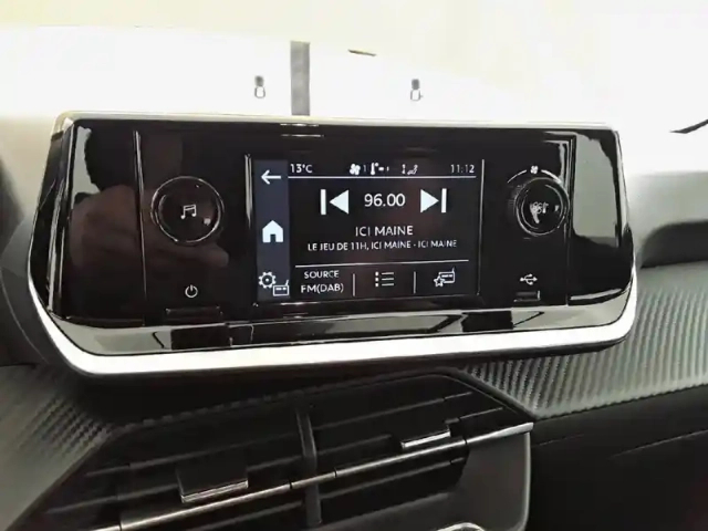 Peugeot 208 puretech 75 s&amp;s bvm5 — photo 40