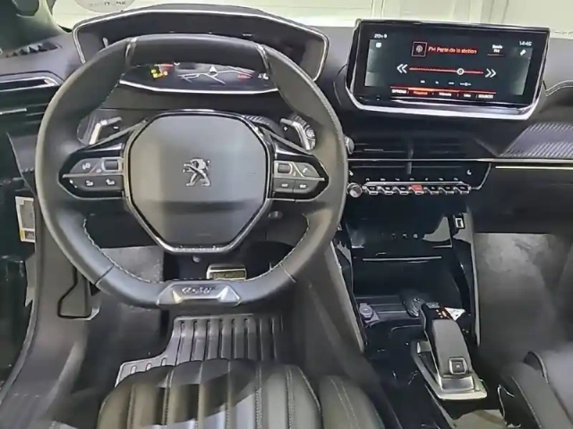 Peugeot 2008 puretech 155 s&amp;s eat8 — photo 8