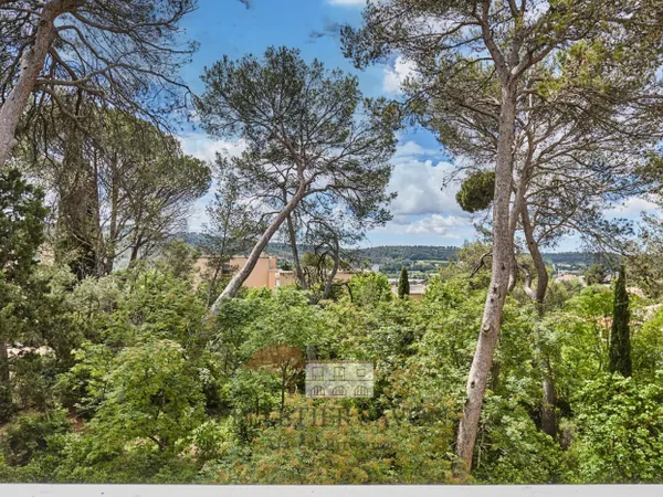 Appartement spacieux avec terrasse et annexes - Résidence de Sta