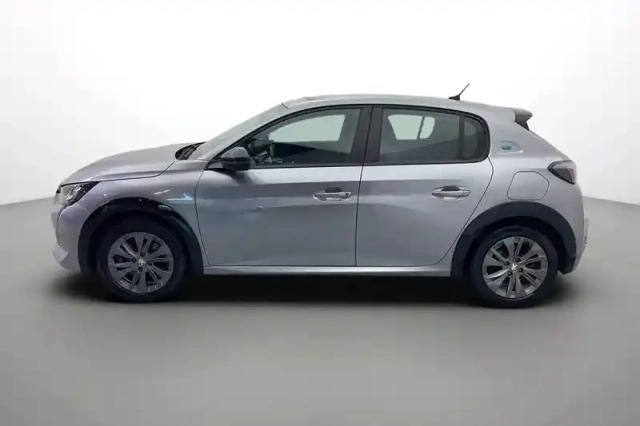 Peugeot 208 electrique 50 kwh 136ch — photo 3