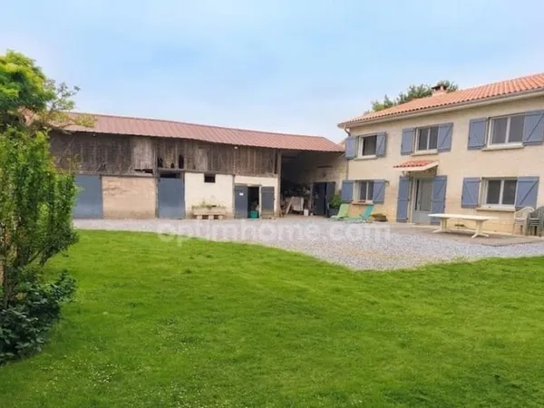 ? Un Domaine Unique face aux Pyrénées ?️