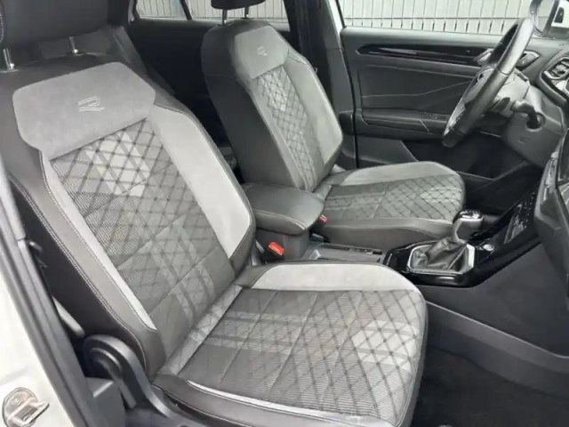 Volkswagen T-Roc 1.5 tsi evo2 150ch r-line dsg7 — photo 13