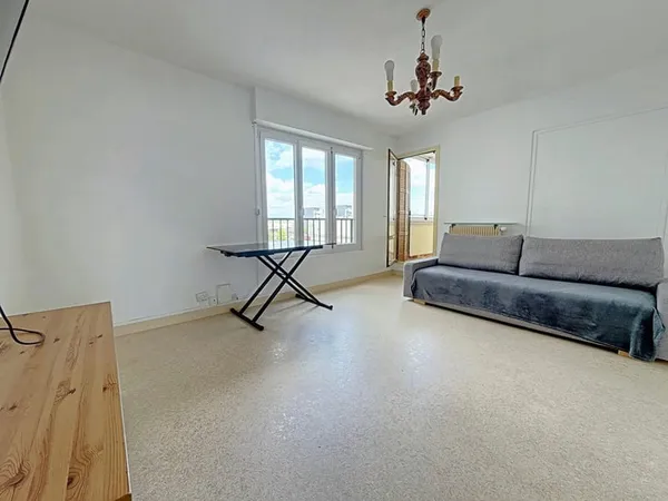 Exclusivité NESTENN : Superbe appartement 3 pièces à louer à Reims, proche commodités et écoles