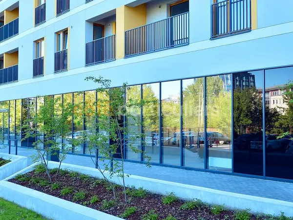 Local commercial 144 m² SAINT GENIS POUILLY