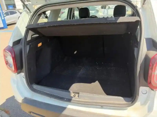 Dacia Duster 1.5 blue dci 95ch essentiel 4x2 — photo 10