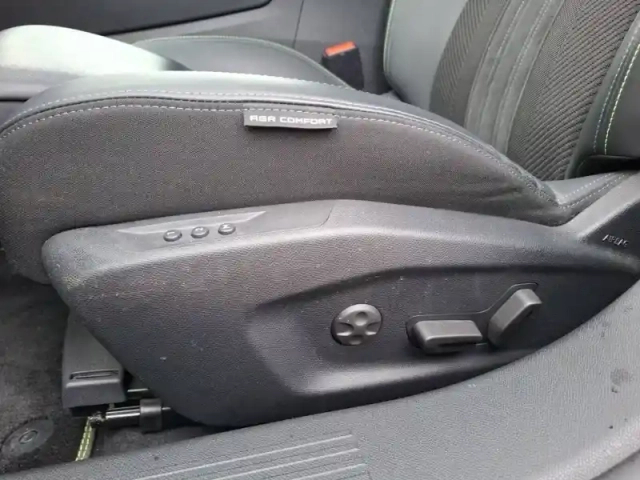 Peugeot 308 phev 225 e-eat8 — photo 108