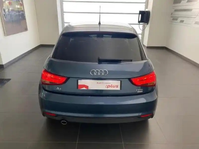 Audi A1 sportback 25 tfsi 95ch business line — photo 6