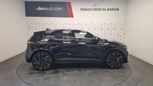 Renault Megane e-tech 220 ch autonomie confort — photo 10