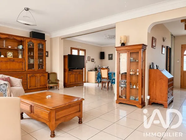 Maison 6 pièces 266 m²