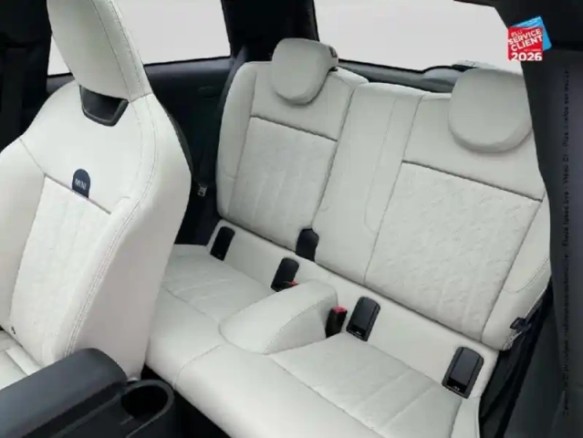 Mini Cooper 3 portes s 204ch favoured dkg7 — photo 11