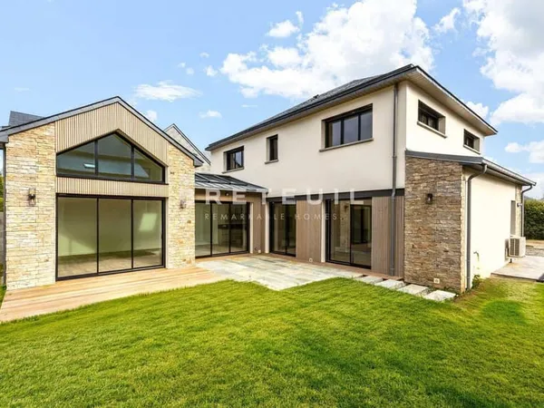 Maison 7 pièces 198 m²