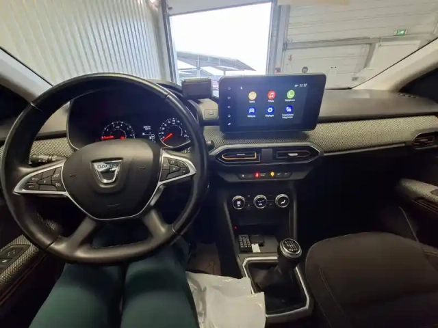 Dacia Sandero tce 90 — photo 11