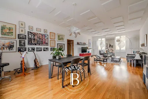 Appartement 5 pièces 141 m²