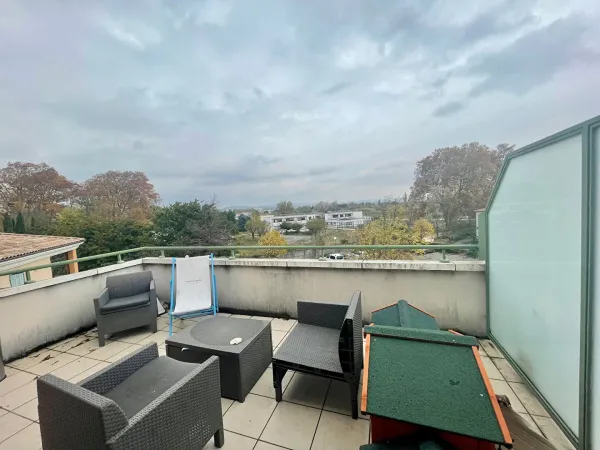 Appartement T2 avec Terrasse et Garage